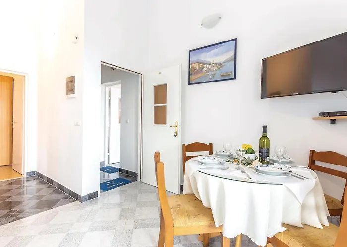 1 Bedroom Stunning In Lägenhet *