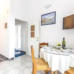 1 Bedroom Stunning In 公寓 *
