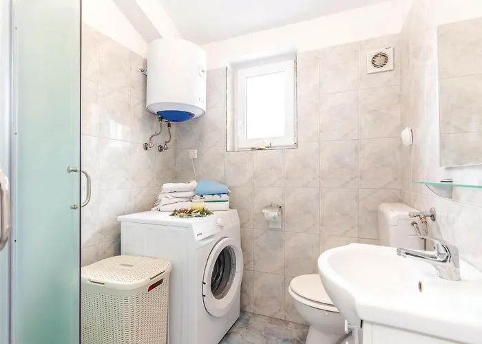 1 Bedroom Stunning In