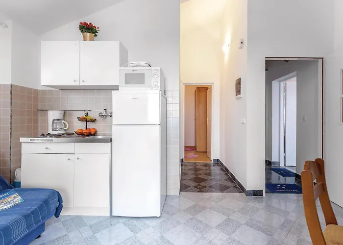 1 Bedroom Stunning In * 里耶卡